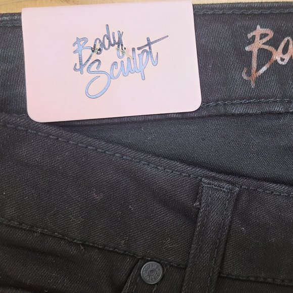 Juniors - Celebrity Pink Mid-Rise Super Slimmer Ankle Jeans - Picture 10 of 10